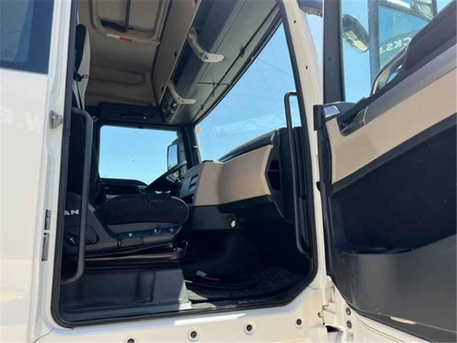 MAN TGX 18.460 - Tractor unit: picture 5 MAN TGX 18.460 - Tractor unit: picture 5