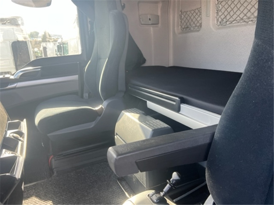 Tractor unit MAN TGX 18.480/RETARDER/: picture 7