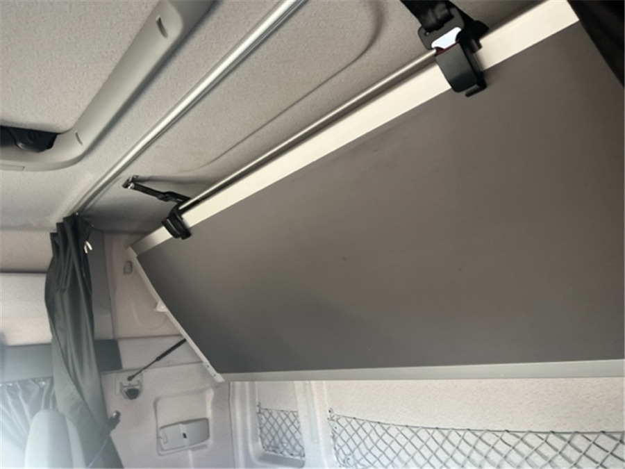 Tractor unit MAN TGX 18.480/RETARDER/: picture 8