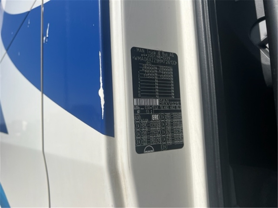 Tractor unit MAN TGX 18.480/RETARDER/: picture 13