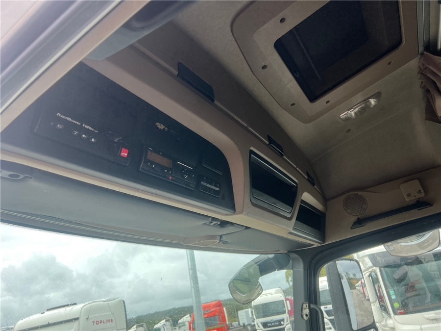 Tractor unit MERCEDES-BENZ ACTROS 1845 LS: picture 7