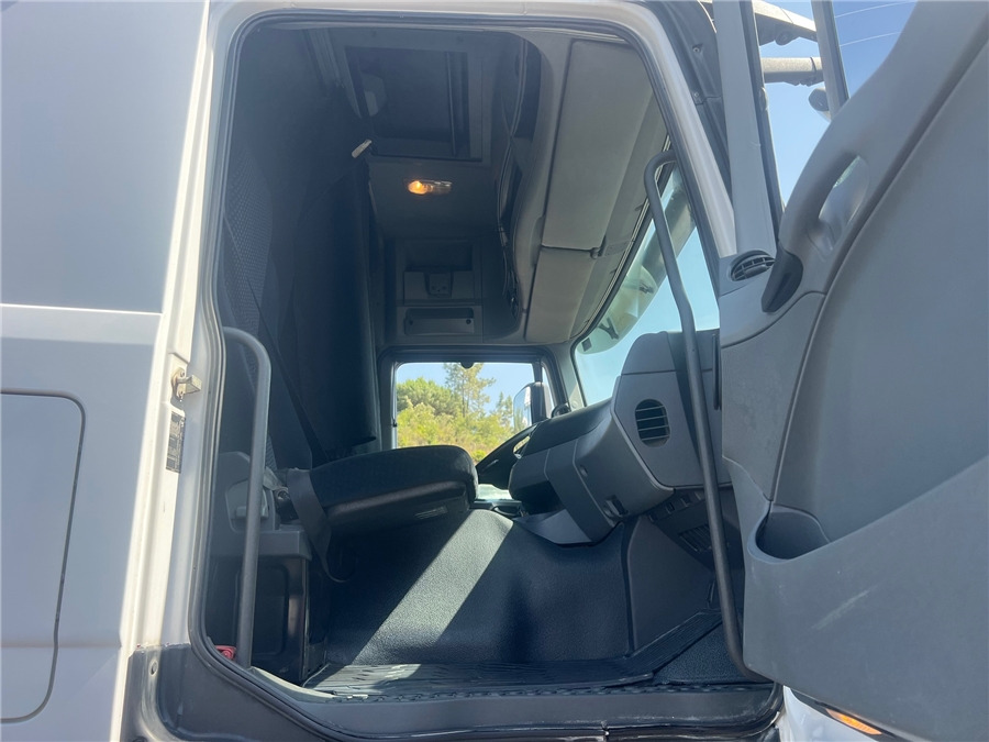 Tractor unit MERCEDES-BENZ ACTROS 2044 MP3 / STELL SUSPENCION: picture 15