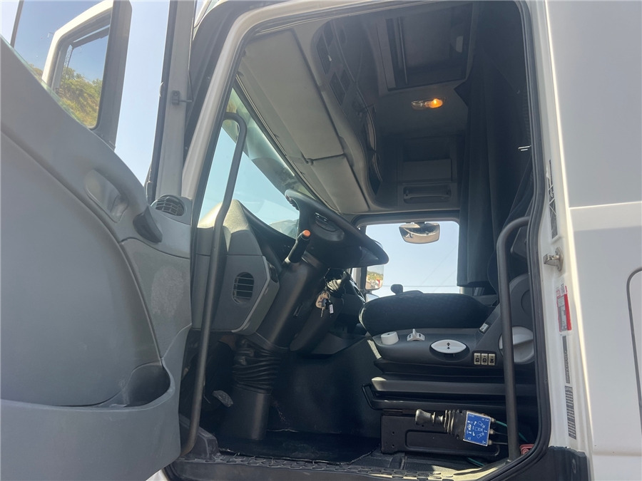 Tractor unit MERCEDES-BENZ ACTROS 2044 MP3 / STELL SUSPENCION: picture 17