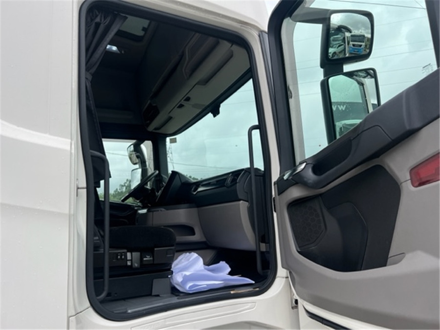 Tractor unit Scania R500: picture 9