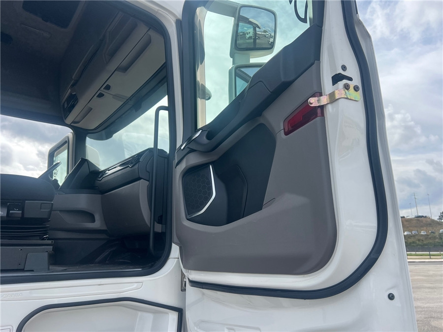 Tractor unit Scania S500: picture 12