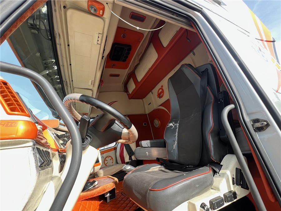 Tractor unit Volvo FH 16: picture 16