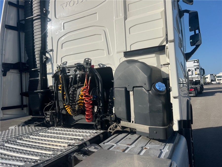 Tractor unit Volvo FH540 / RETARDER: picture 11