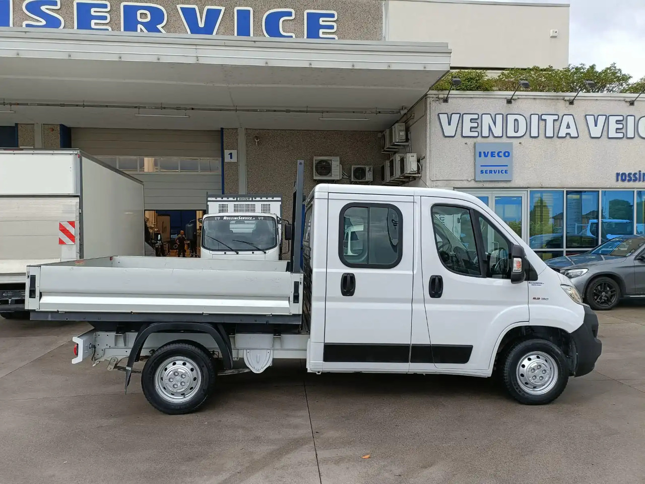 FIAT DUCATO MAXI 35 LH1 7 POSTI - Flatbed van: picture 1 FIAT DUCATO MAXI 35 LH1 7 POSTI - Flatbed van: picture 1