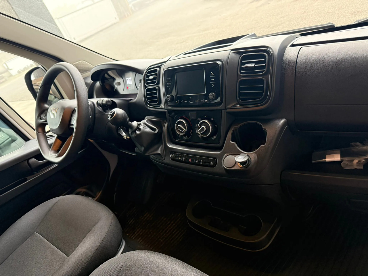 FIAT DUCATO MAXI L4 SERIE 9 - Flatbed van: picture 2 FIAT DUCATO MAXI L4 SERIE 9 - Flatbed van: picture 2