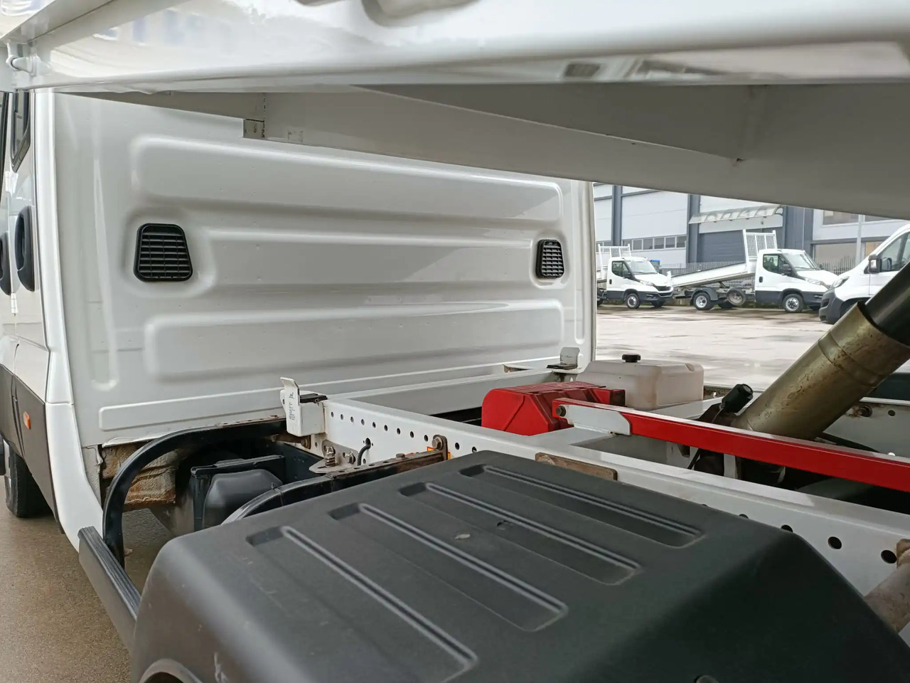 Tipper van IVECO DAILY 35C14 DOPPIA CABINA RIBALTABILE 2.3: picture 6
