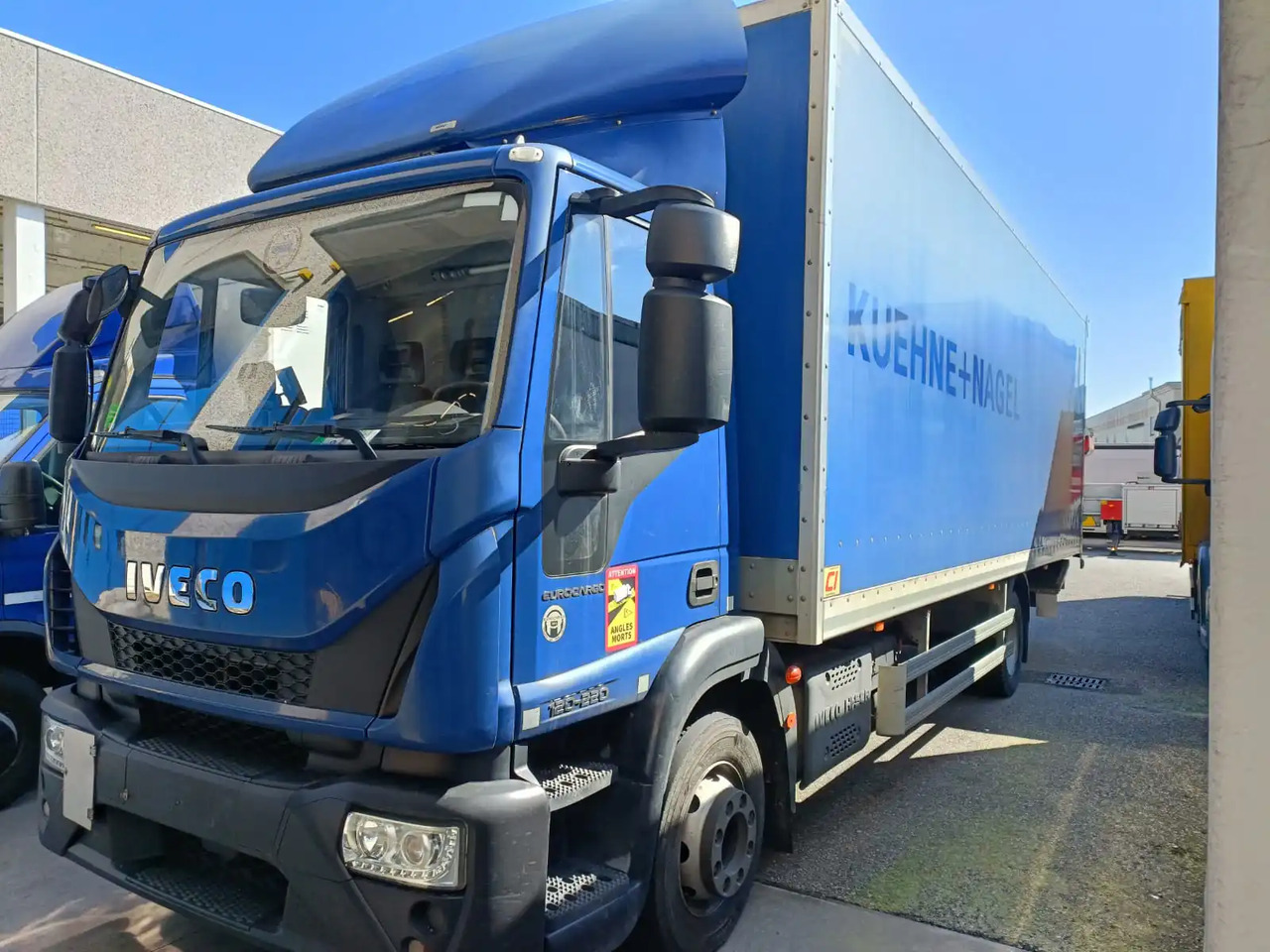 IVECO EUROCARGO 120E22 - Box truck: picture 1 IVECO EUROCARGO 120E22 - Box truck: picture 1