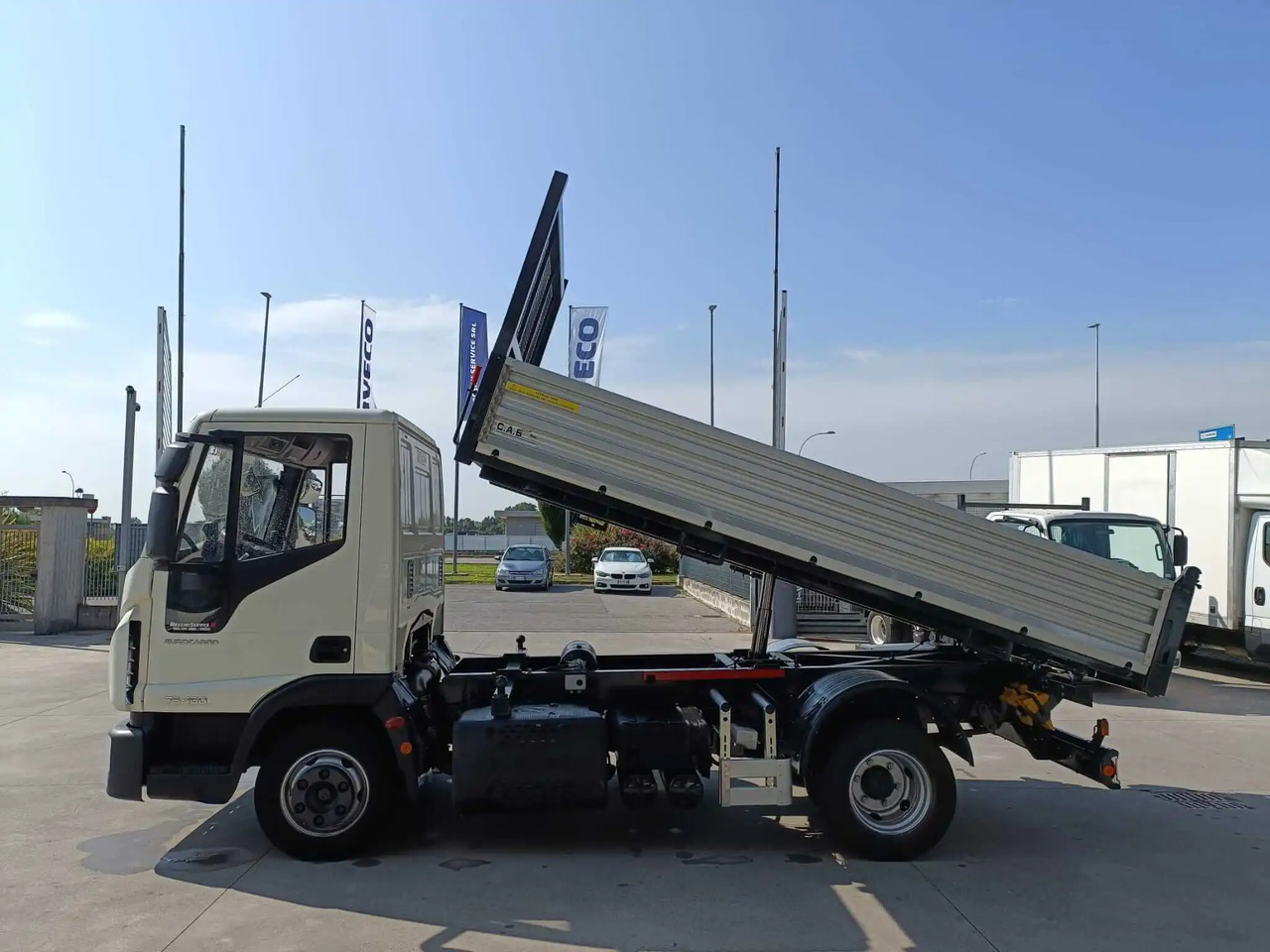 IVECO EUROCARGO 75E16 - Tipper: picture 4 IVECO EUROCARGO 75E16 - Tipper: picture 4