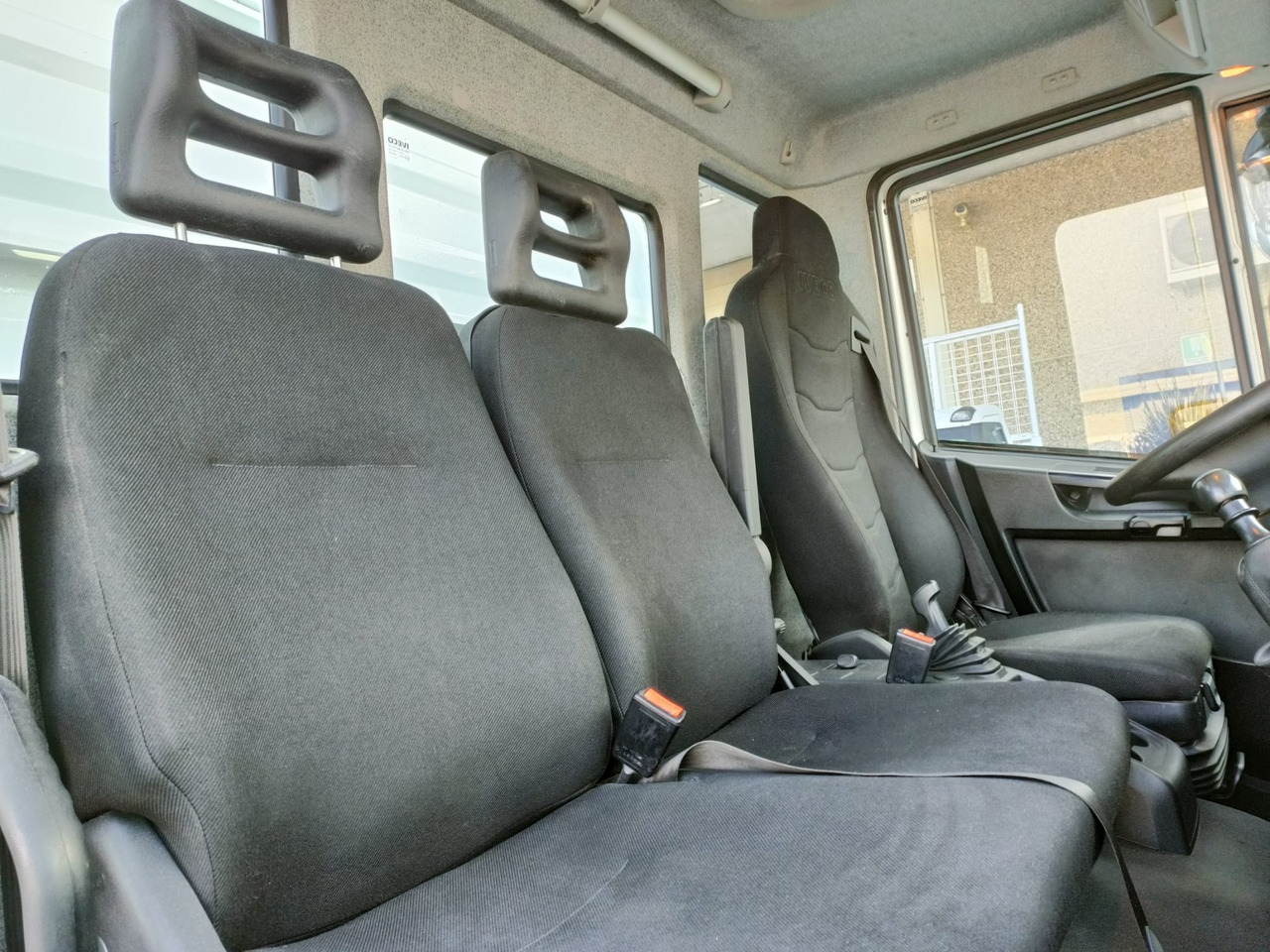 Cab chassis truck IVECO EUROCARGO 80E22K: picture 7