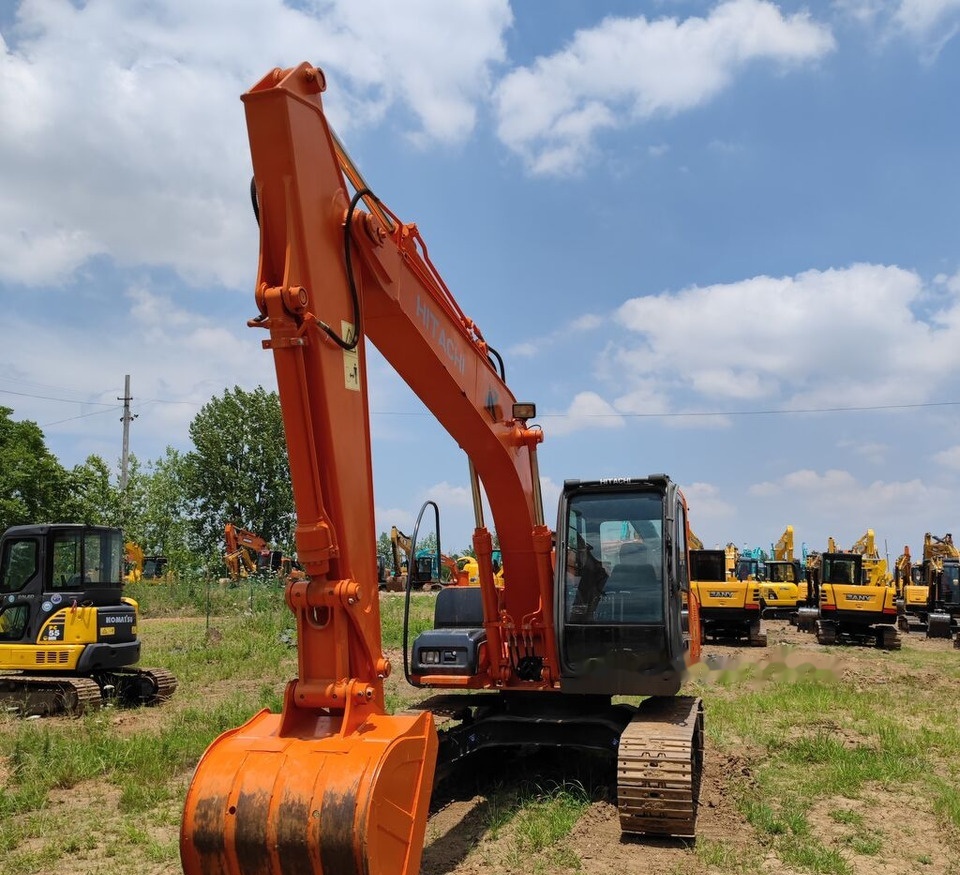 Crawler excavator Hitachi ZX120: picture 6