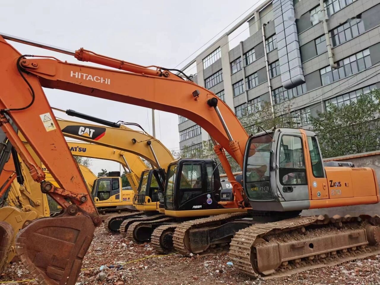 Hitachi ZX270 - Crawler excavator: picture 3 Hitachi ZX270 - Crawler excavator: picture 3