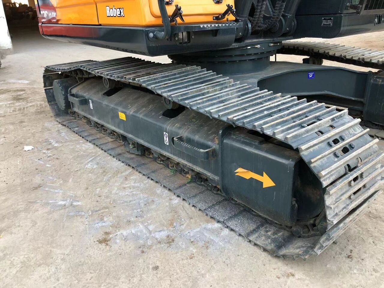 Crawler excavator Hyundai 220LC-9S: picture 9