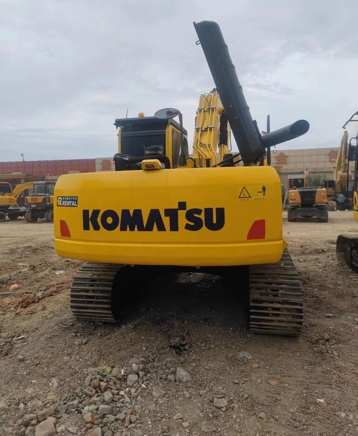 Crawler excavator Komatsu PC220-8: picture 6