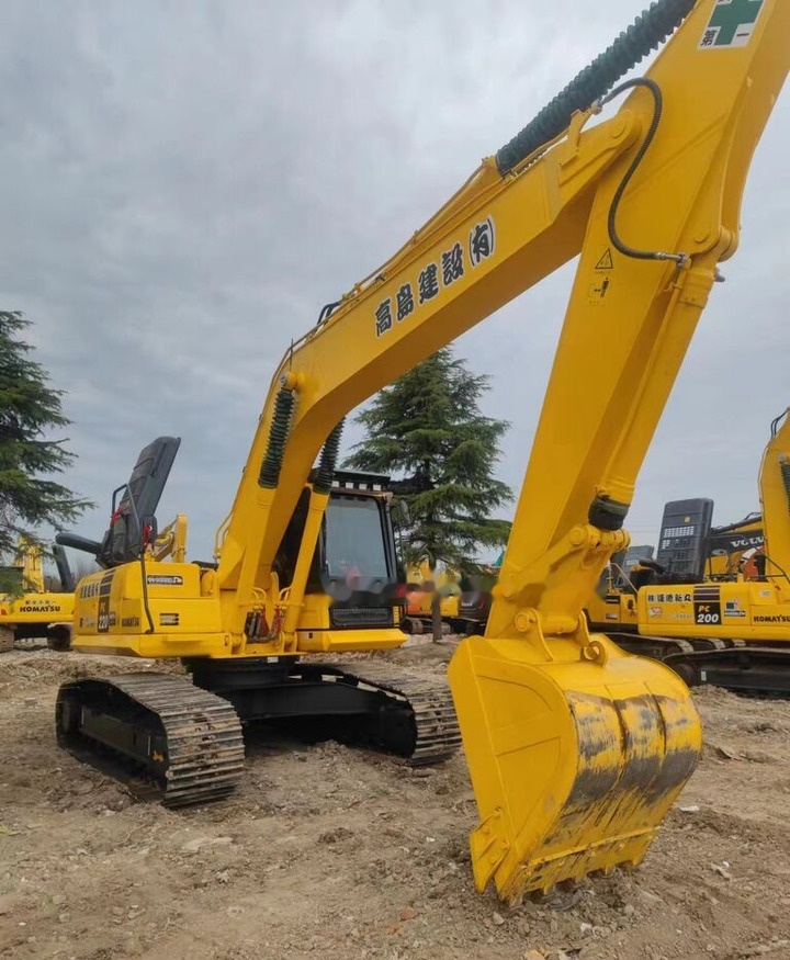 Crawler excavator Komatsu PC220-8: picture 7