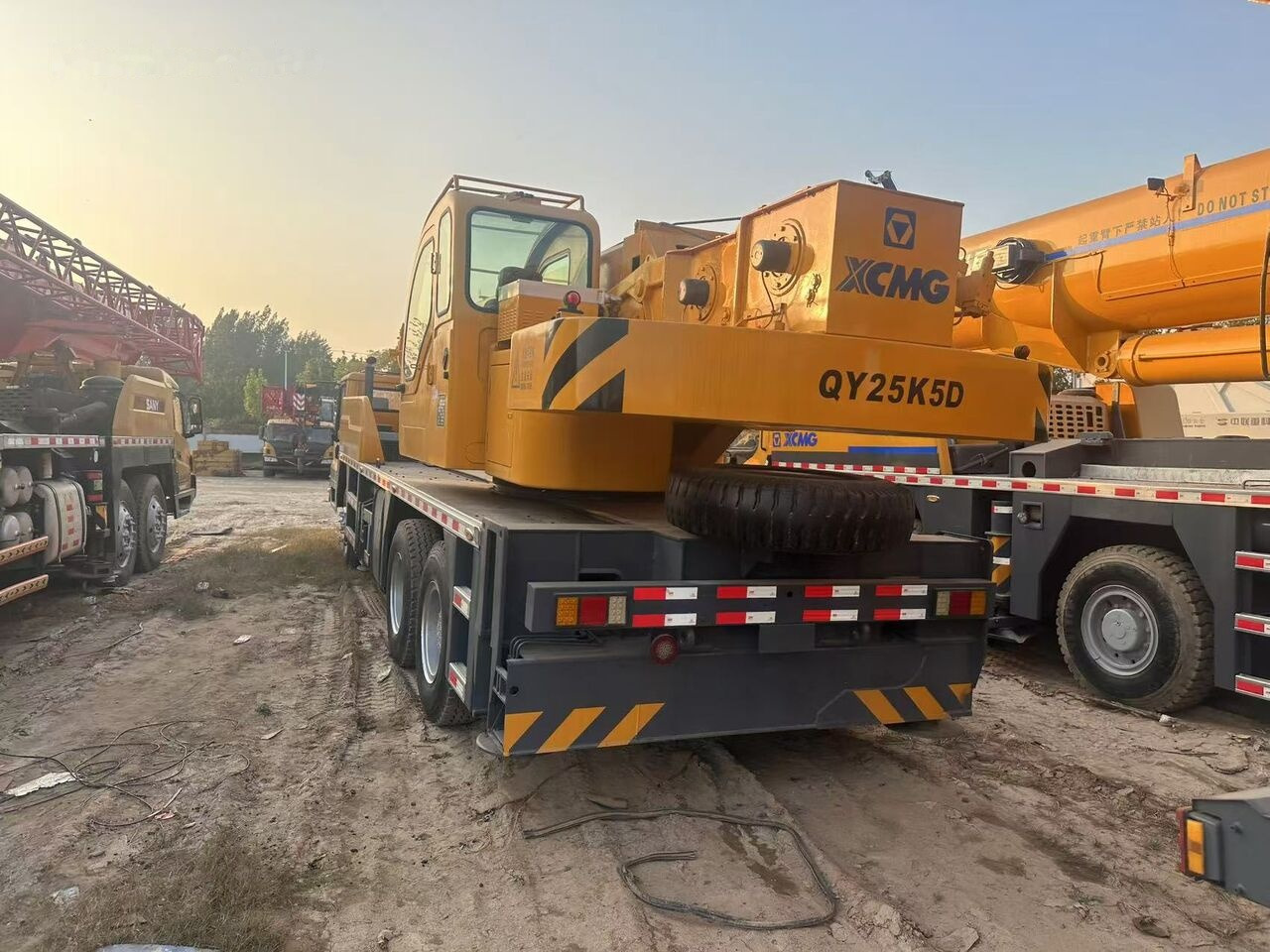 XCMG QY25K5D -3 - Mobile crane: picture 2 XCMG QY25K5D -3 - Mobile crane: picture 2