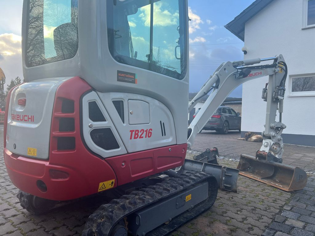 Takeuchi TB 216 V4 Powertilt 3x vorhanden - Mini excavator: picture 2 Takeuchi TB 216 V4 Powertilt 3x vorhanden - Mini excavator: picture 2