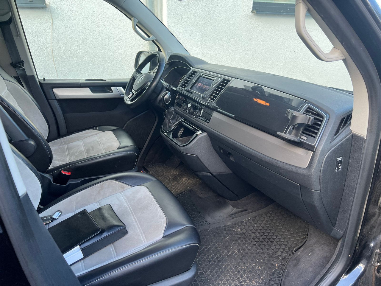 Volkswagen T6 Multivan - Passenger van: picture 2 Volkswagen T6 Multivan - Passenger van: picture 2