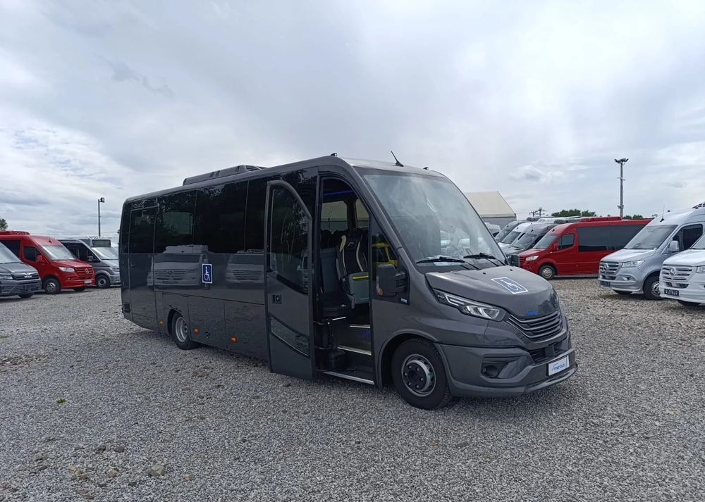 Iveco Mercus Daily 70C21 - Minibus, Passenger van: picture 3 Iveco Mercus Daily 70C21 - Minibus, Passenger van: picture 3
