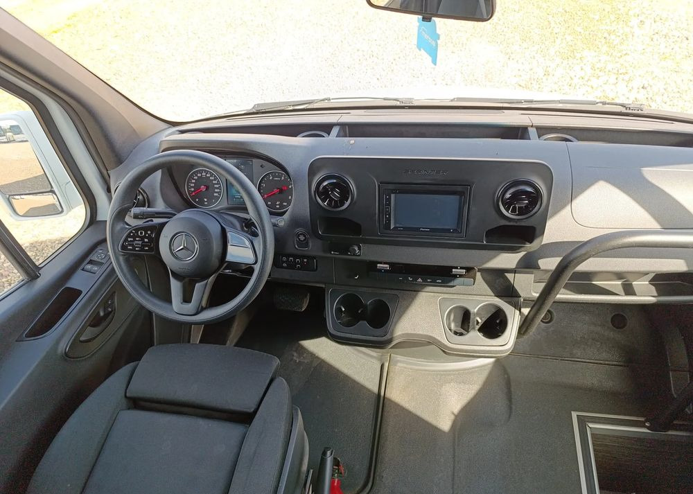Minibus, Passenger van Mercedes-Benz Sprinter 519: picture 16