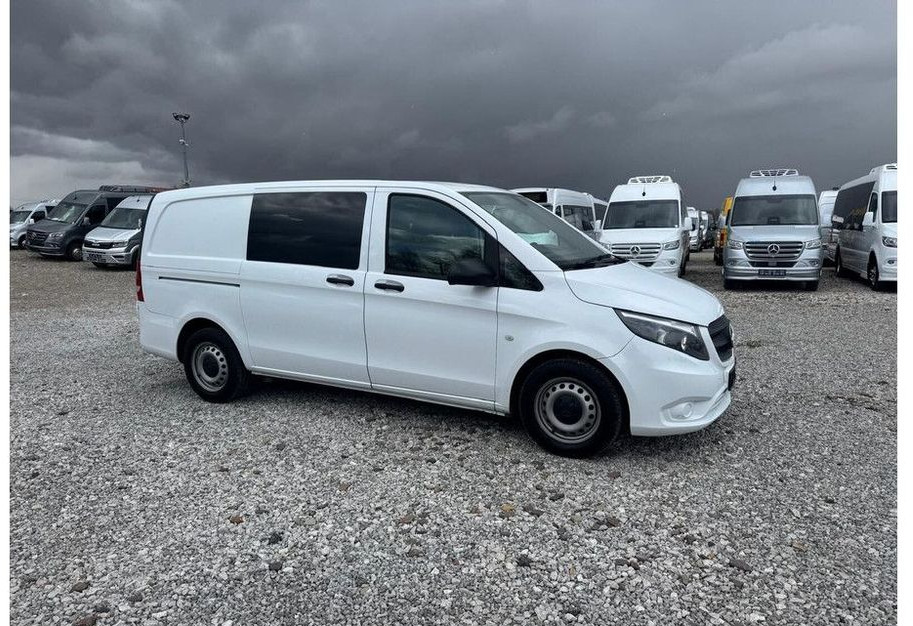 Mercedes-Benz Vito - Combi van: picture 3 Mercedes-Benz Vito - Combi van: picture 3
