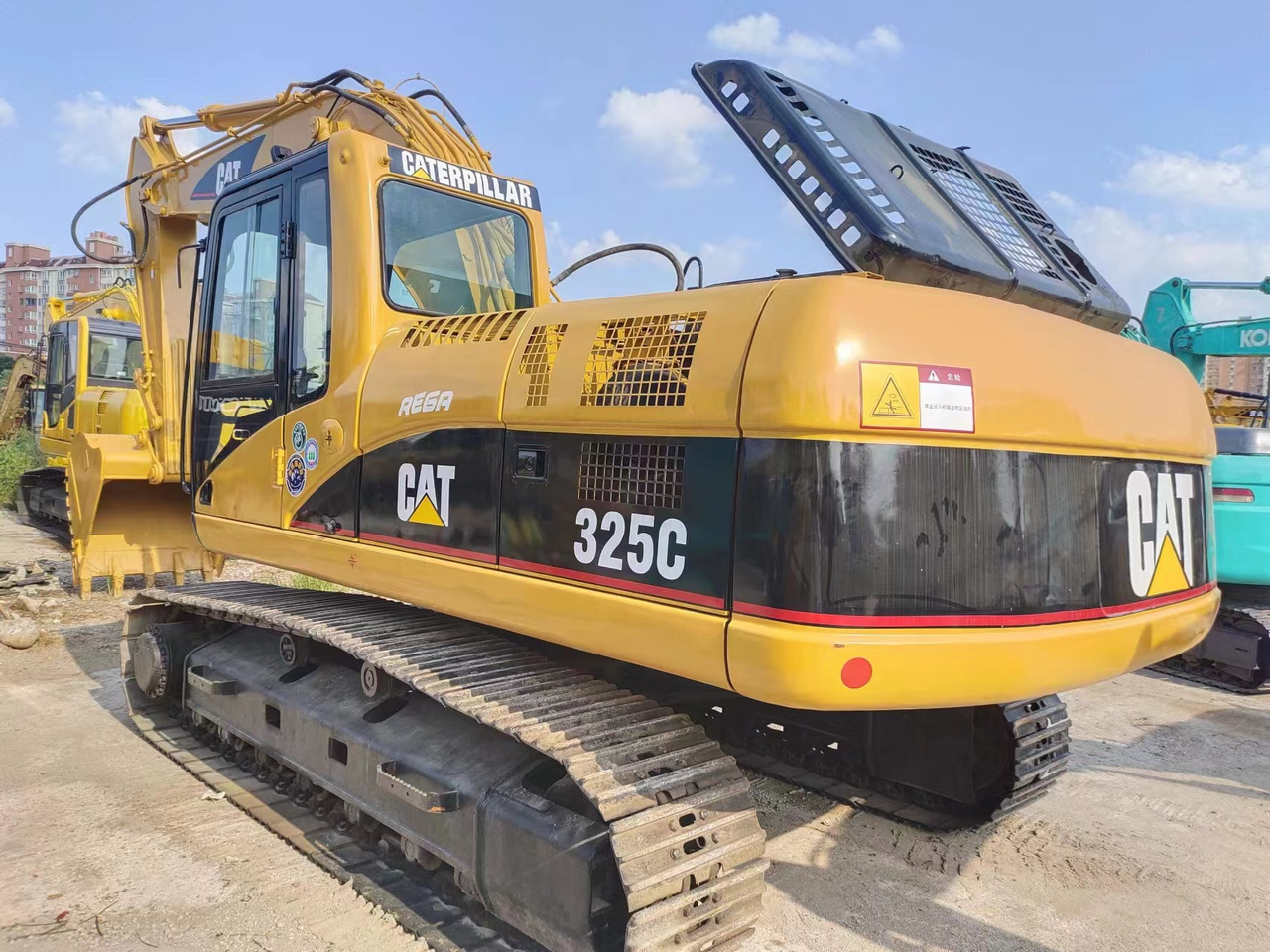 CATERPILLAR 325C - Crawler excavator: picture 2 CATERPILLAR 325C - Crawler excavator: picture 2