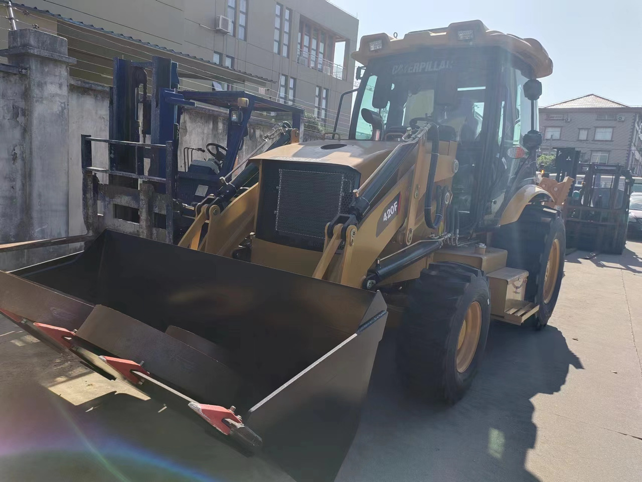 CATERPILLAR 420F - Backhoe loader: picture 3 CATERPILLAR 420F - Backhoe loader: picture 3