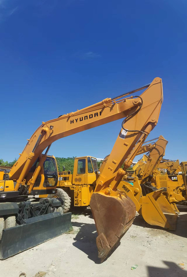 HYUNDAI ROBEX 210W-9 - Wheel excavator: picture 2 HYUNDAI ROBEX 210W-9 - Wheel excavator: picture 2