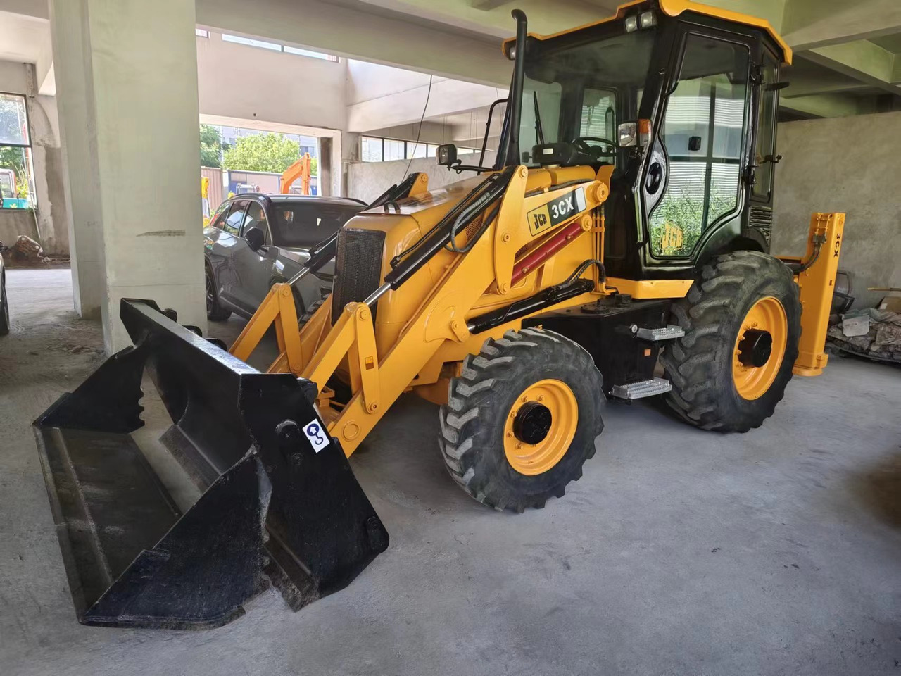 JCB 3CX - Backhoe loader: picture 1 JCB 3CX - Backhoe loader: picture 1
