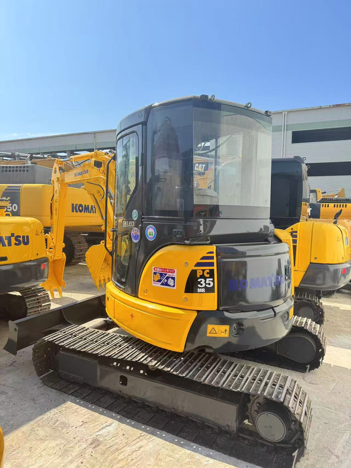 KOMATSU PC35 PC40 PC50 PC55 P60 - Mini excavator: picture 1 KOMATSU PC35 PC40 PC50 PC55 P60 - Mini excavator: picture 1