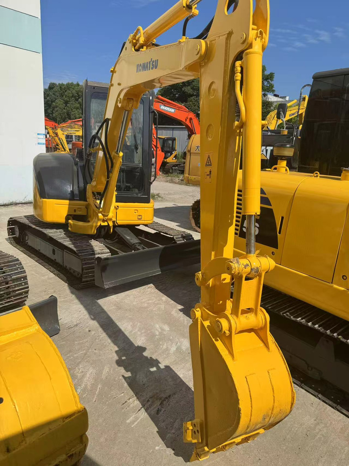 KOMATSU PC35 PC40 PC50 PC55 P60 - Mini excavator: picture 2 KOMATSU PC35 PC40 PC50 PC55 P60 - Mini excavator: picture 2