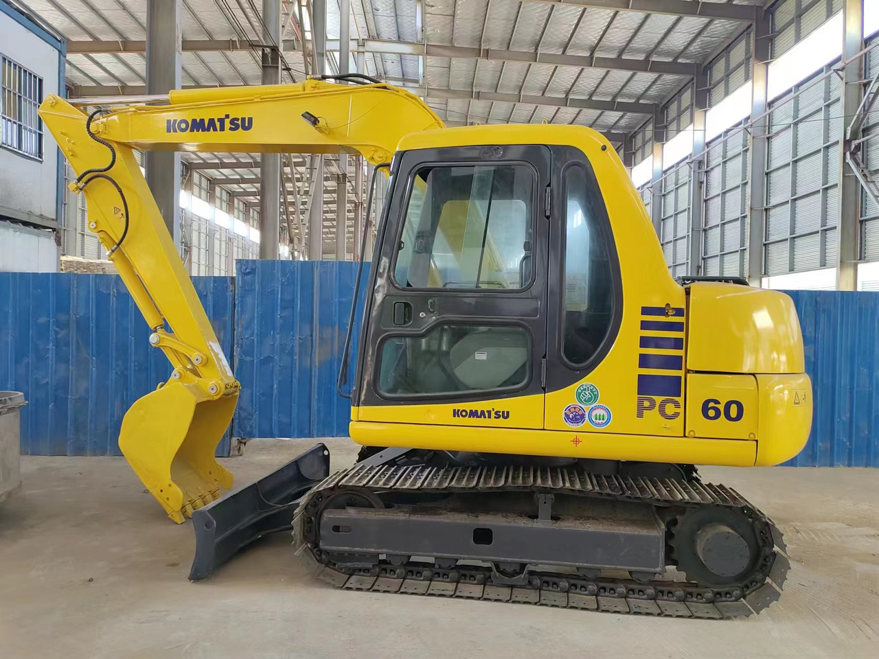 KOMATSU PC60-7 - Crawler excavator: picture 2 KOMATSU PC60-7 - Crawler excavator: picture 2