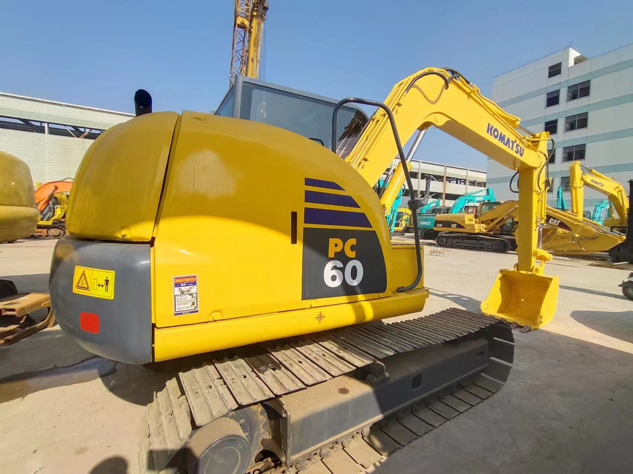 KOMATSU PC60-8 - Mini excavator: picture 4 KOMATSU PC60-8 - Mini excavator: picture 4