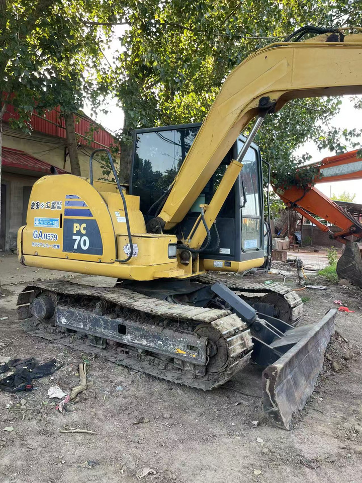 KOMATSU pc70-8 - Mini excavator: picture 1 KOMATSU pc70-8 - Mini excavator: picture 1