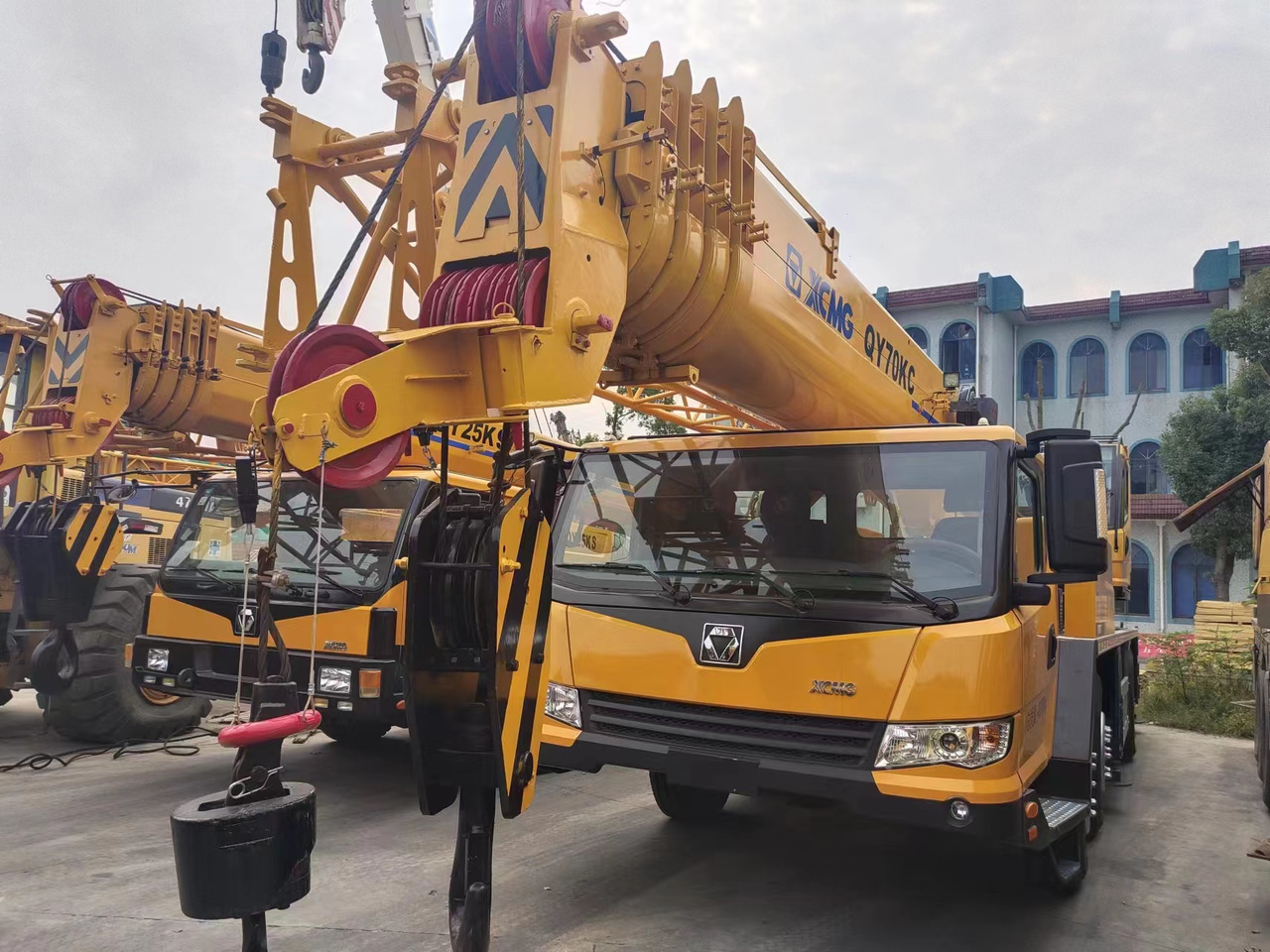 Mobile crane XCMG QY70K: picture 9