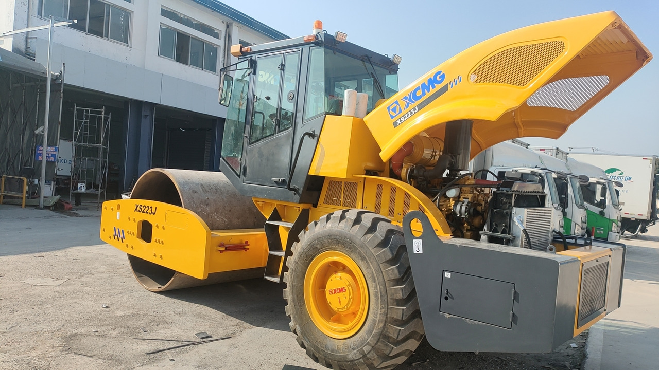 XCMG XS223J - Road roller: picture 4 XCMG XS223J - Road roller: picture 4