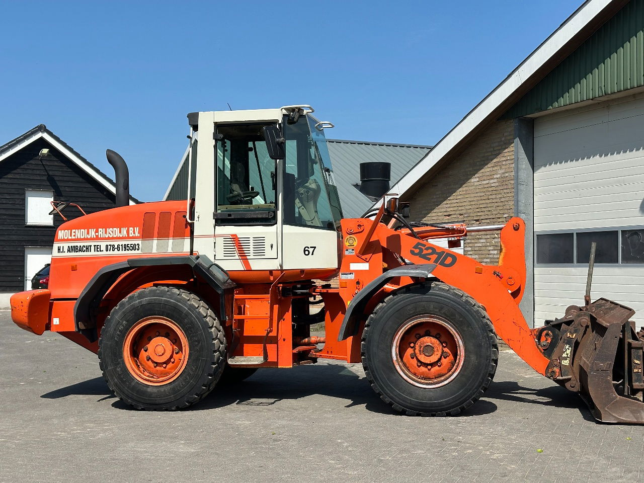 Wheel loader Case 521D: picture 6