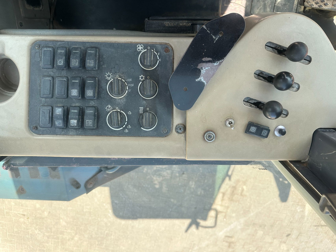 Wheel loader Case 521D: picture 10