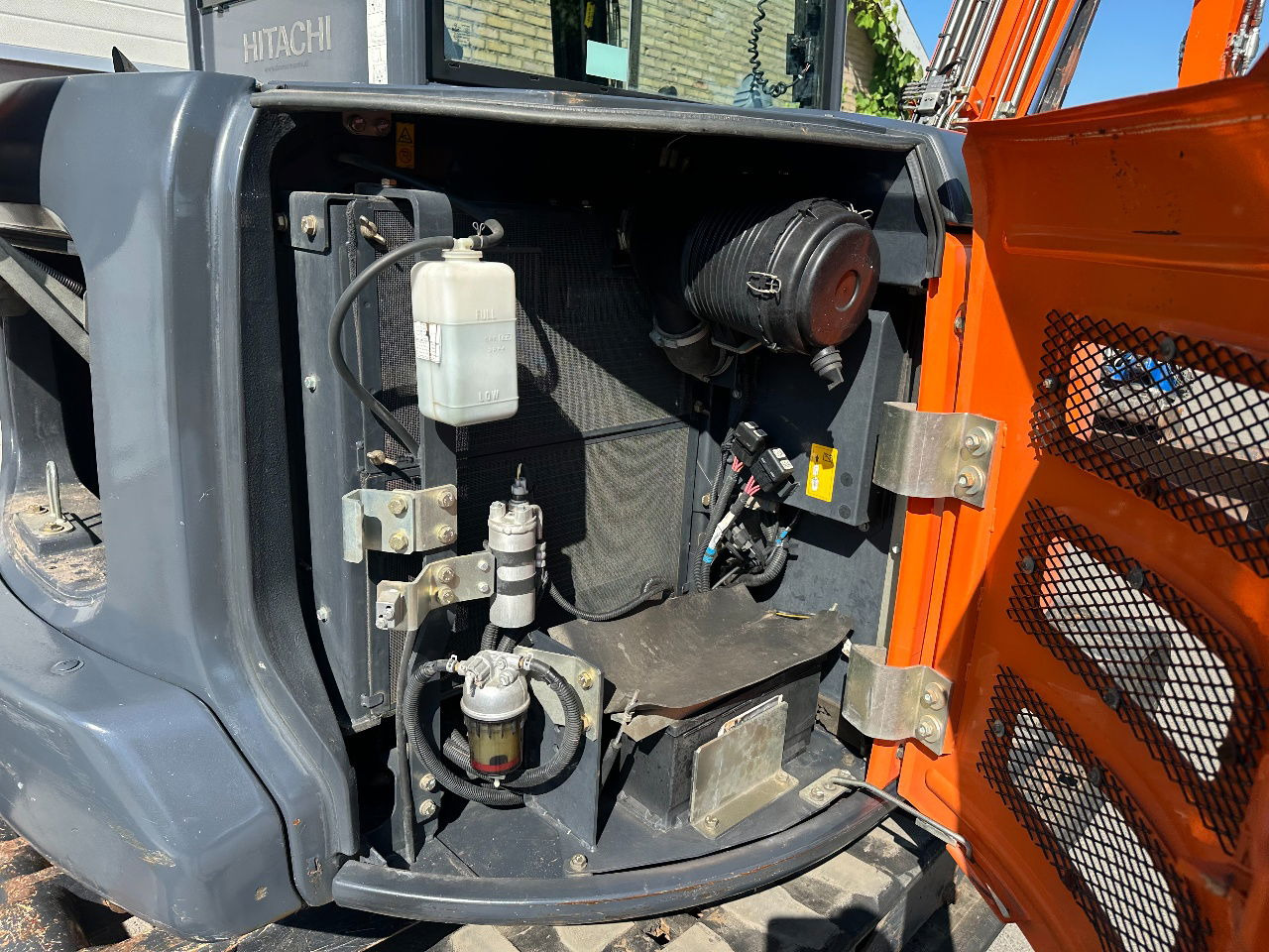 Mini excavator Hitachi ZX65USB-5A CLR: picture 26