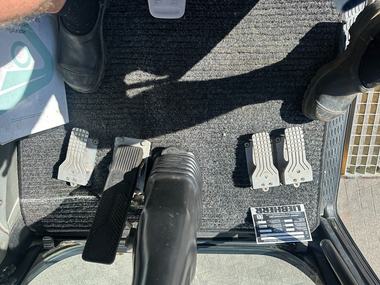 Wheel excavator Liebherr A916: picture 10