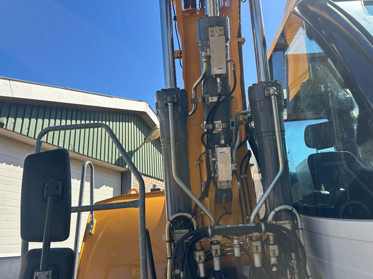 Wheel excavator Liebherr A916: picture 28