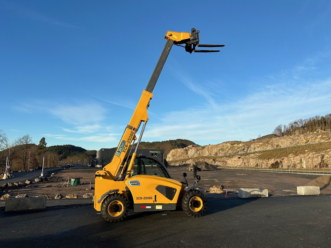 Andre XCMG 2506E #ELECTRIC - Telescopic handler: picture 2 Andre XCMG 2506E #ELECTRIC - Telescopic handler: picture 2