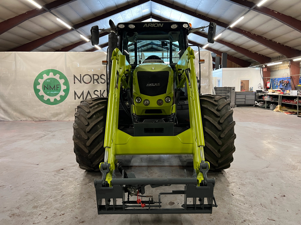CLAAS Arion 430 - Farm tractor: picture 3 CLAAS Arion 430 - Farm tractor: picture 3
