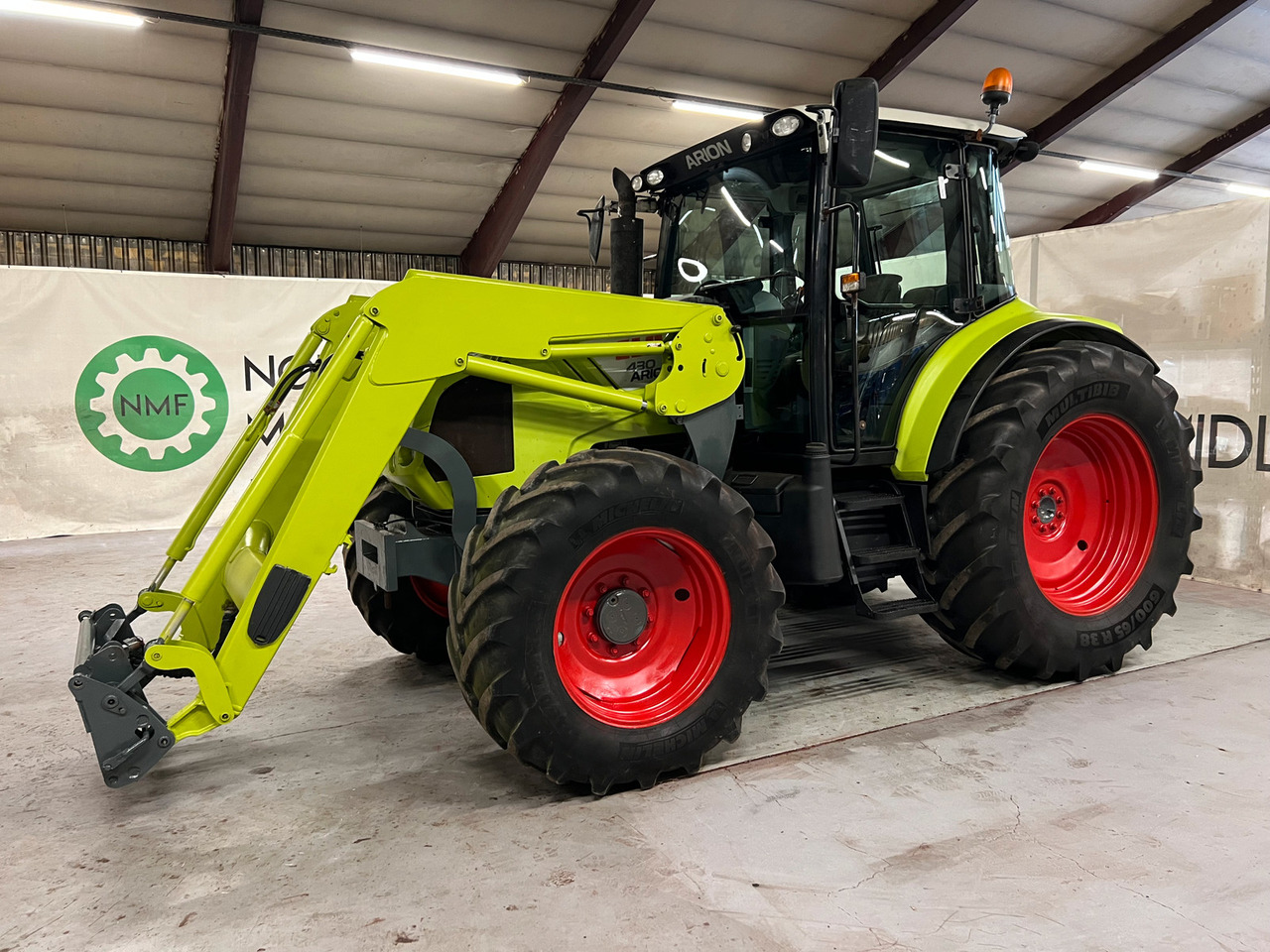 CLAAS Arion 430 - Farm tractor: picture 1 CLAAS Arion 430 - Farm tractor: picture 1