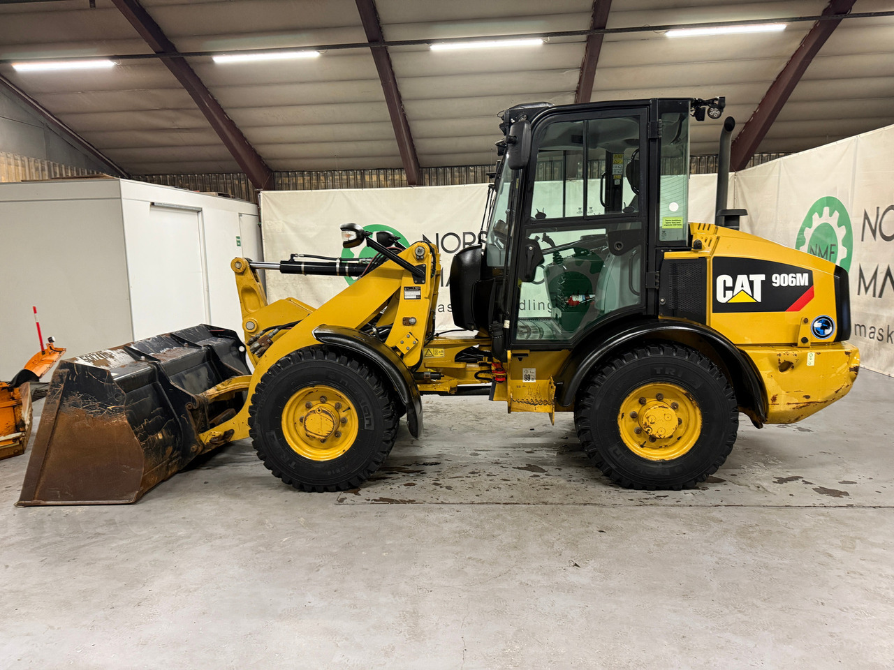 Cat 906M High Flow, 40 km/t med skuff og plog - Wheel loader: picture 2 Cat 906M High Flow, 40 km/t med skuff og plog - Wheel loader: picture 2