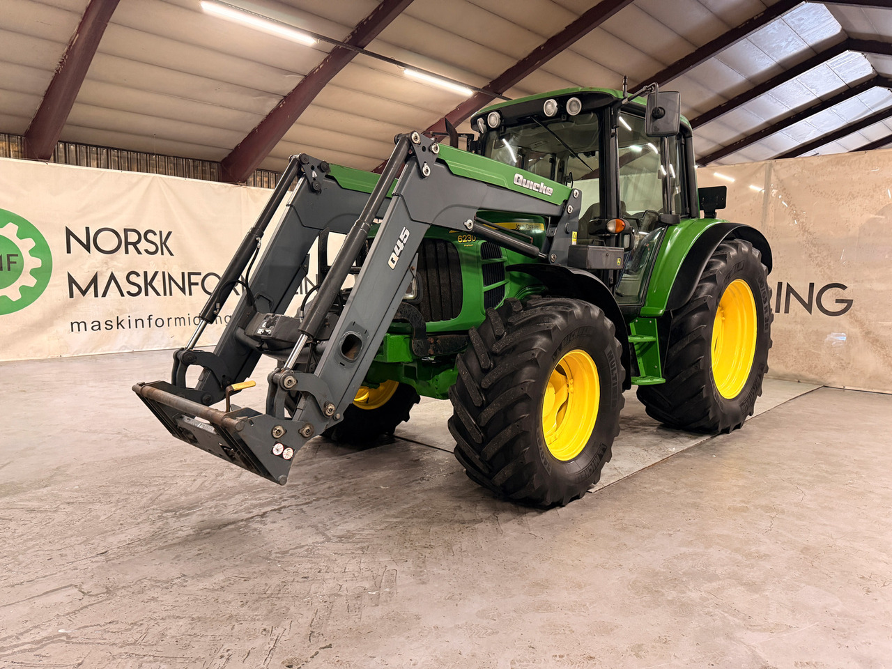 John Deere 6230 Premium - Farm tractor: picture 1 John Deere 6230 Premium - Farm tractor: picture 1
