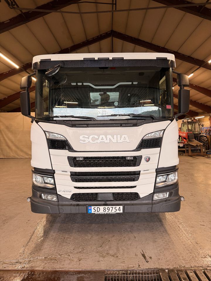 Skip loader truck Scania P410: picture 7